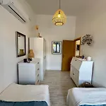 Evelyn Apartment *
