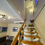 Evelyn Apartment